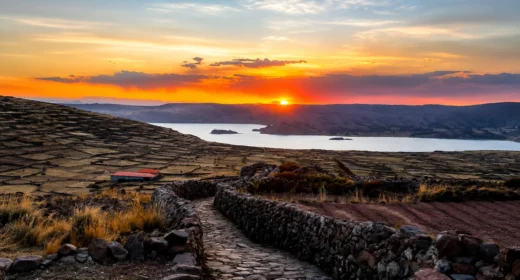 Best Travel Agencies for Amantani Multi-Day Itineraries: Packages & Reviews