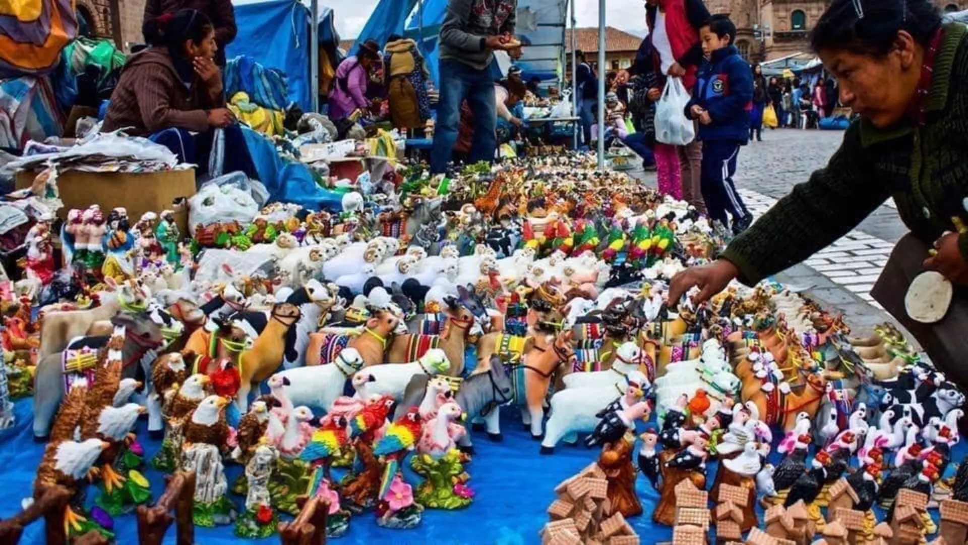 Animales para el pesebre en el Santurantiyku