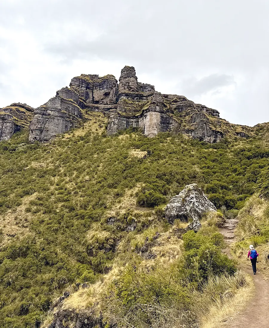 Hermosa ruta para llegar a Waqrapukara desde Santa Lucía
