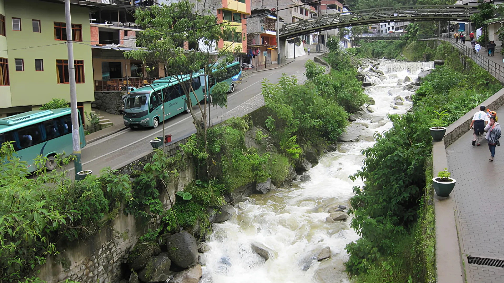 Zona de embarque para los autobuses de Machu Picchu