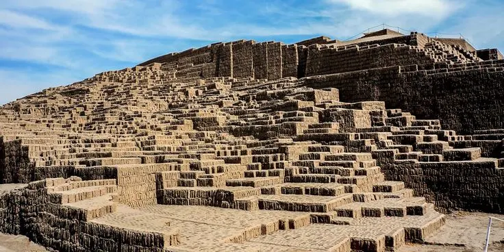 HUACA PUCLLLANA