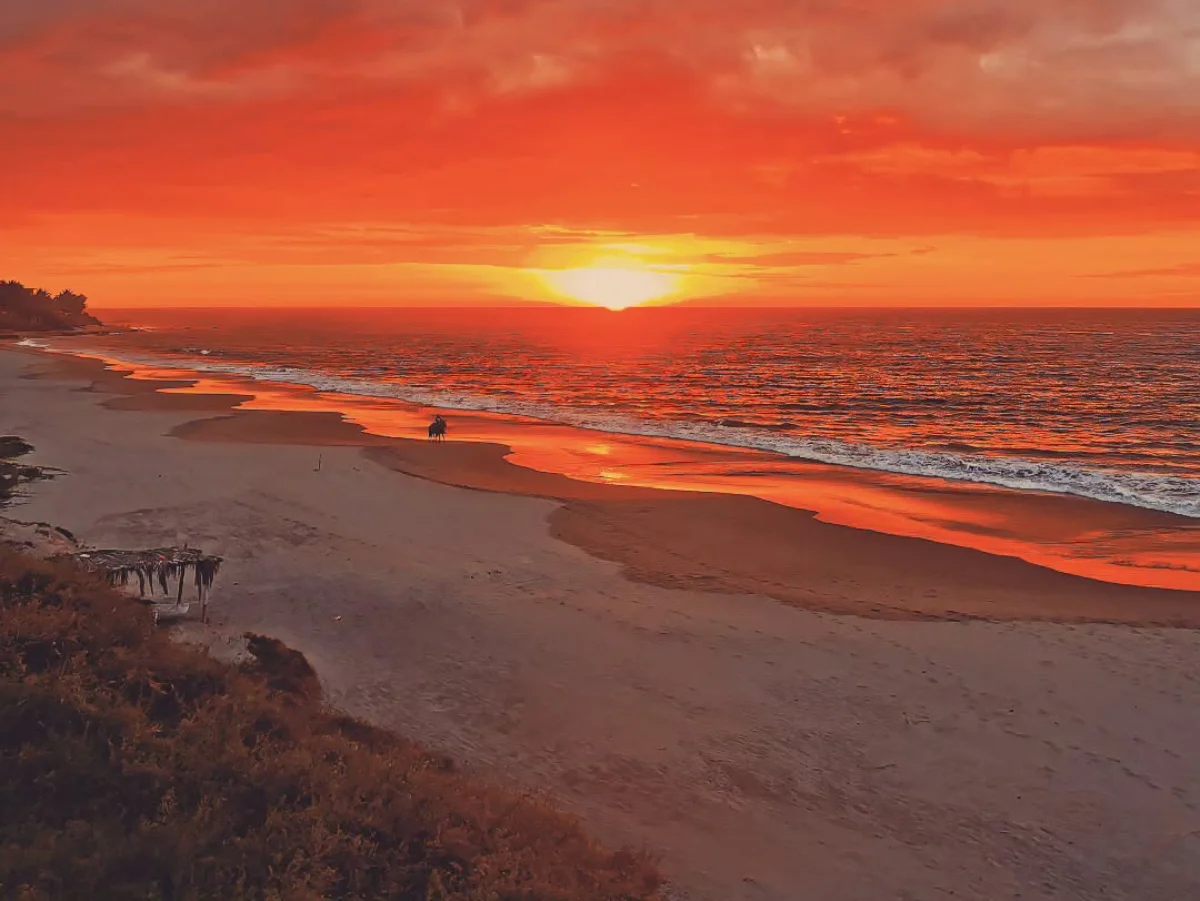Paisaje atardecer mancora en Peru