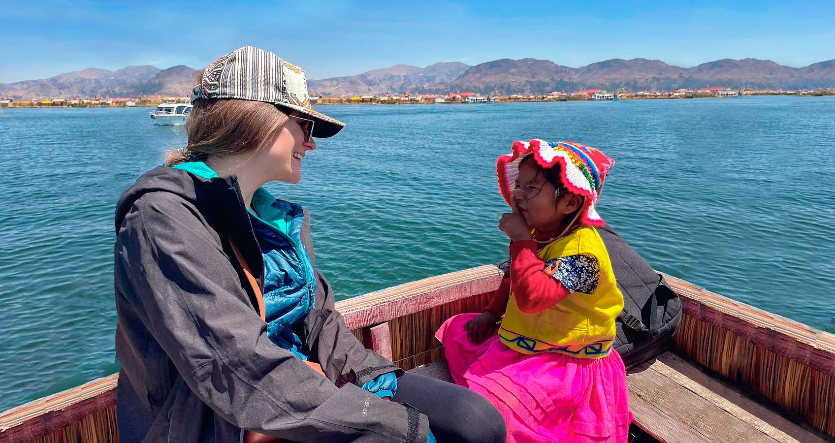 lago titicaca istas de los uros turismo vivencial en peru