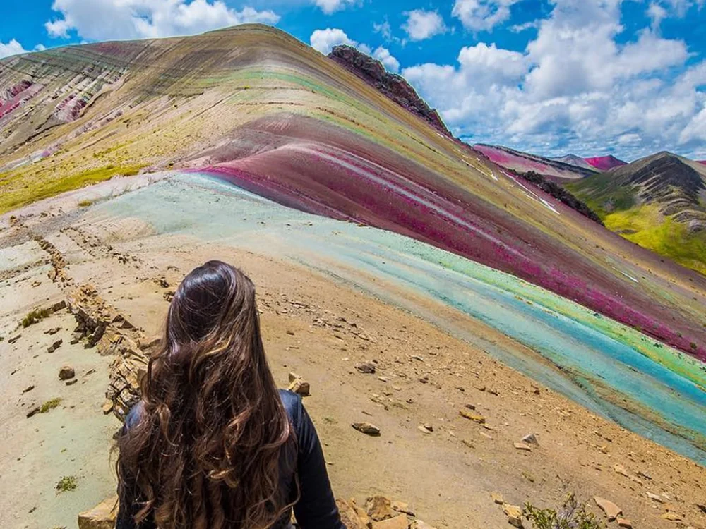 Tourist on Palccoyo Mountain
