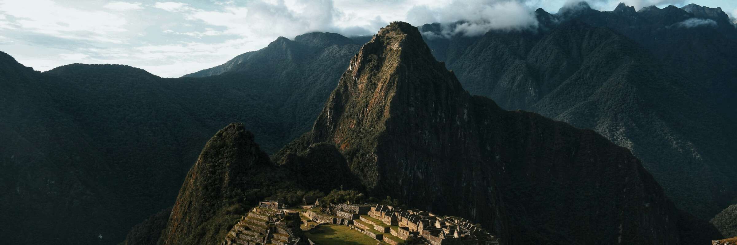 Uros Expeditions banner