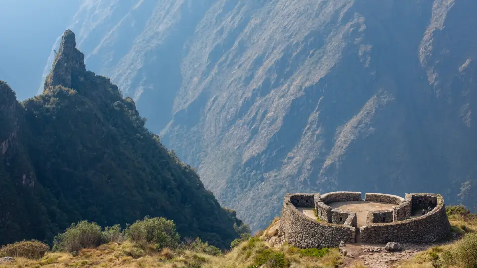 Sitio arqueologico de Runkurakay del Camino Inca hacia Machu Picchu