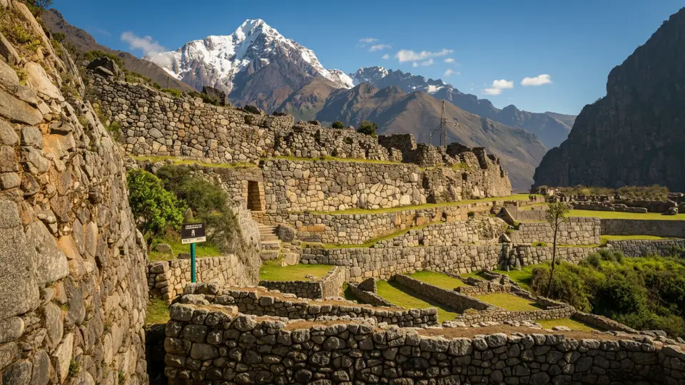 Imagen que muestra Salapunku al inicio de Camino Inca a Machu Picchu