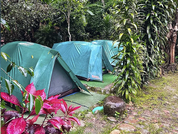 camping-on-inca-trail-uros-expeditions