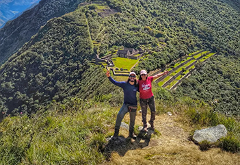 Choquequirao Trek 4 días con Uros Expeditions, caminata hacia la ciudad perdida de los incas entre montañas y valles profundos