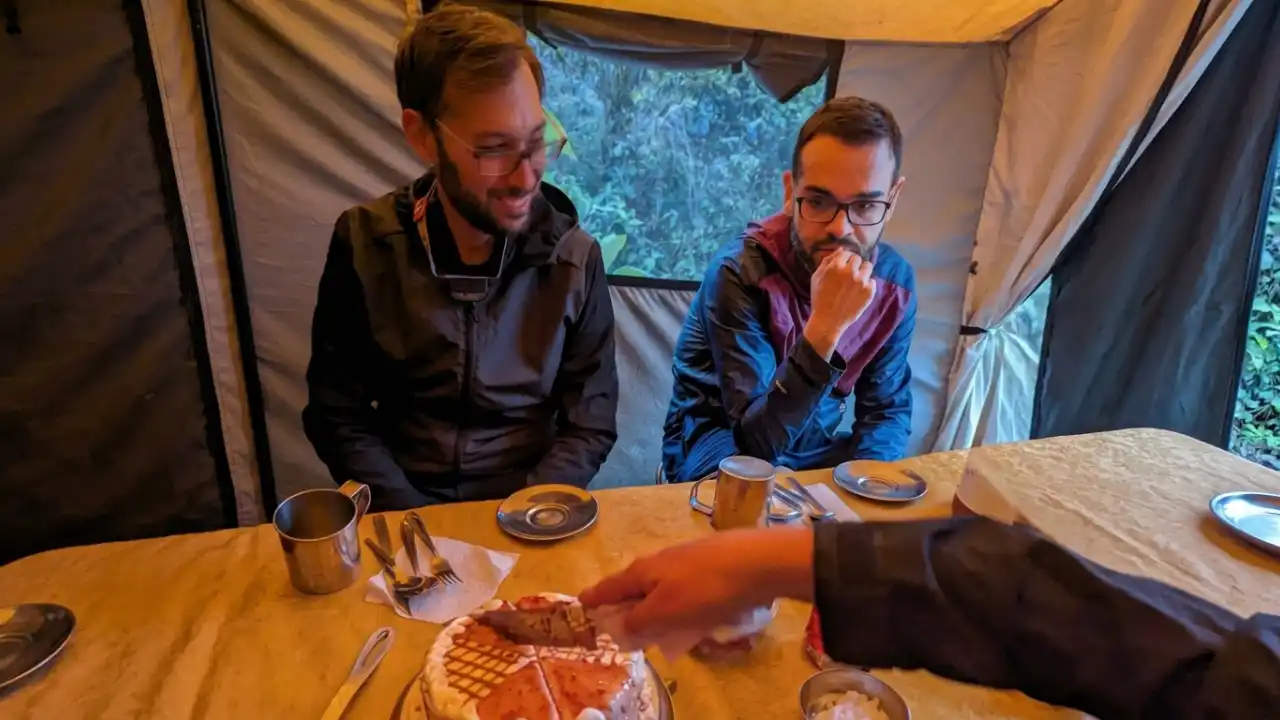 luxury Inca Trail, gourmet meals, luxury trekking 