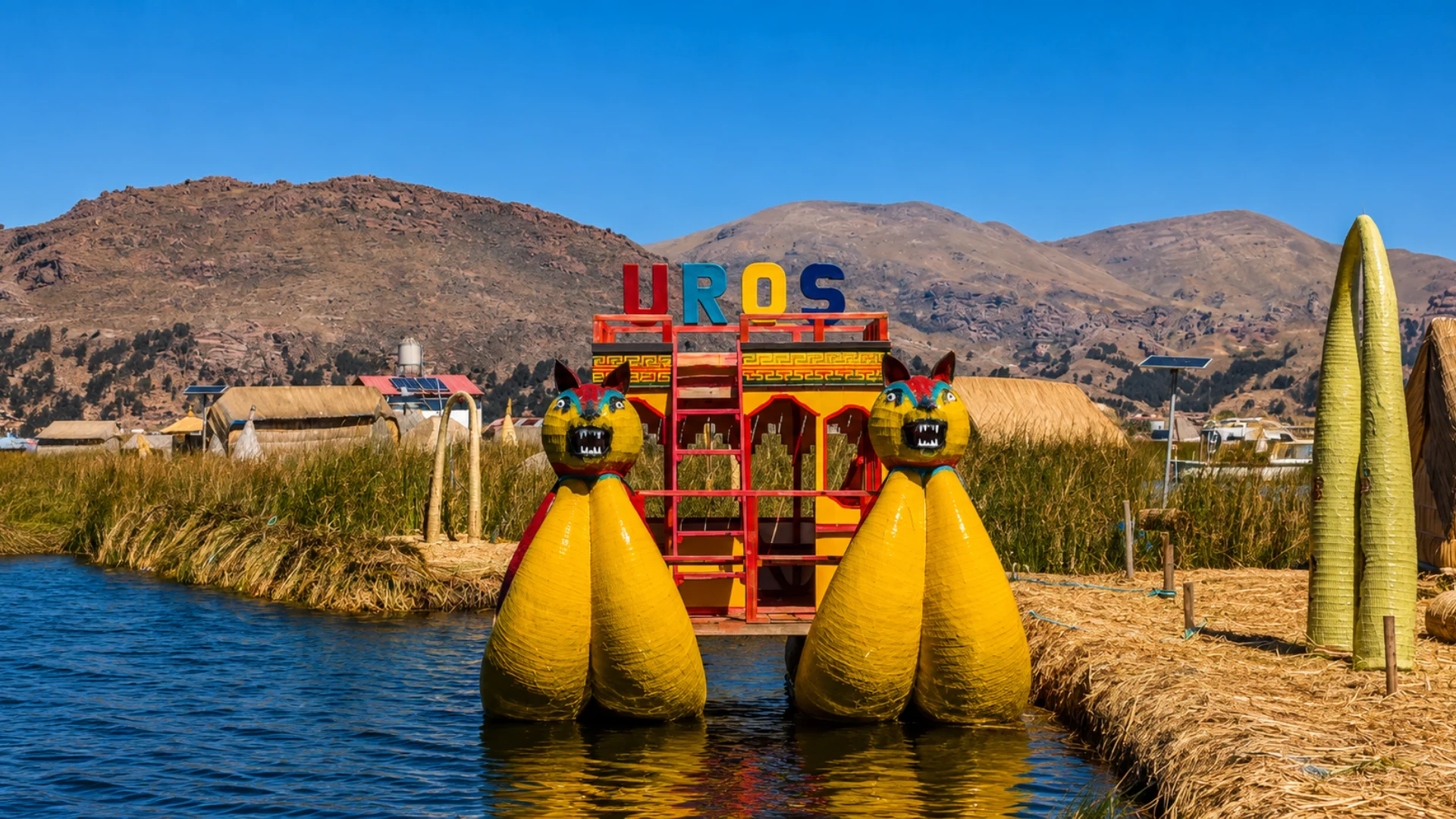 cultural experience with the Uros Islands