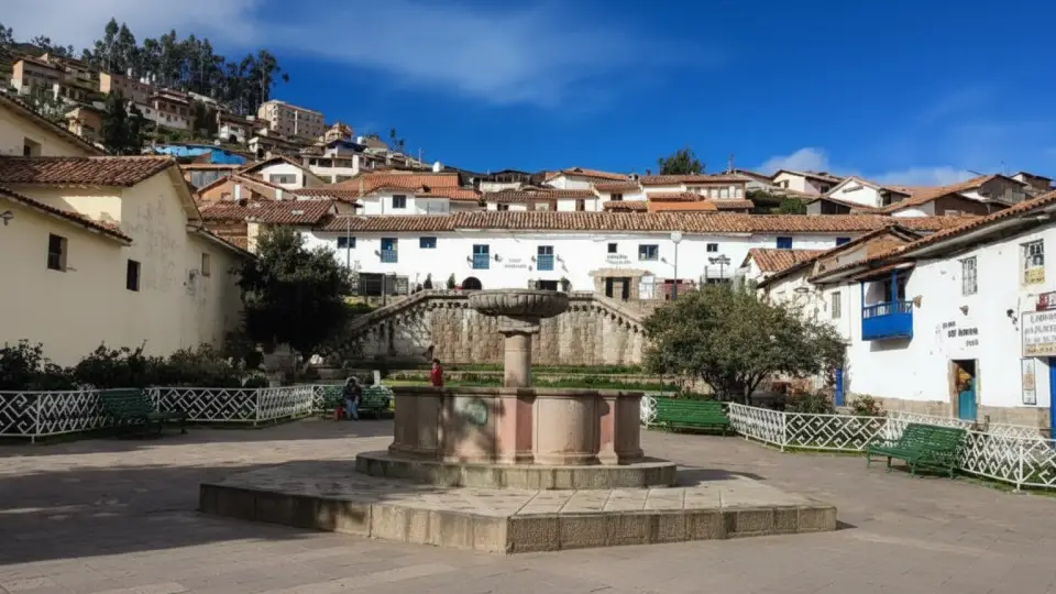 Plaza del barrio de artesanos San Blas en Cusco