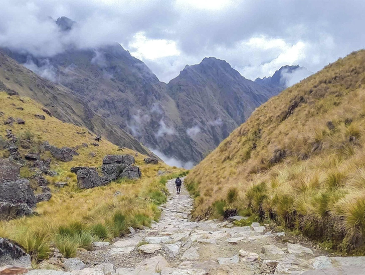 descent-from-dead-womans-pass-inca-trail-4-days-3-nights-cusco-peru