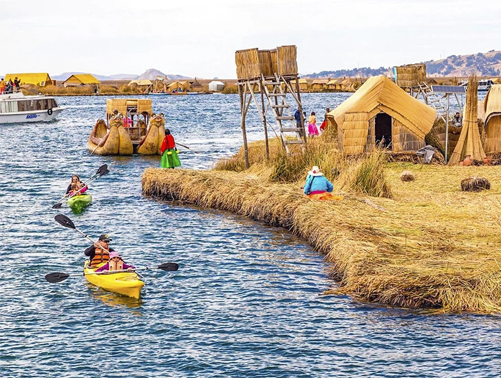 floating-islands-uros-lake-titicaca-tour-3-days-2-nights