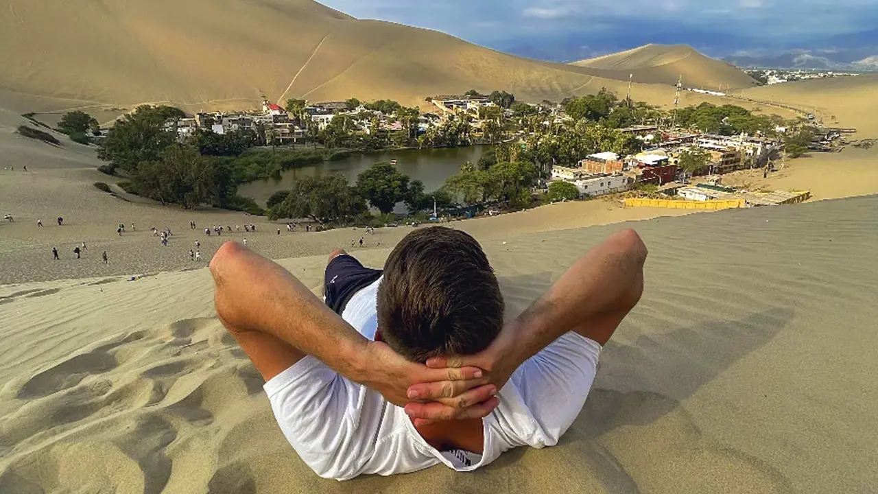 Oasis de Huacachina en Ica Perú