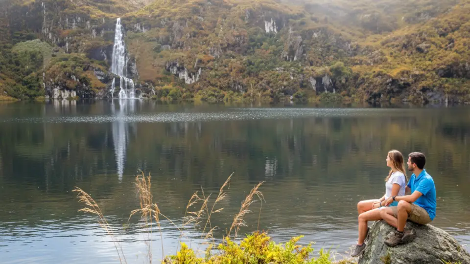 Lagua de Pisgacocha en Huánuco Perú en un día soleado
