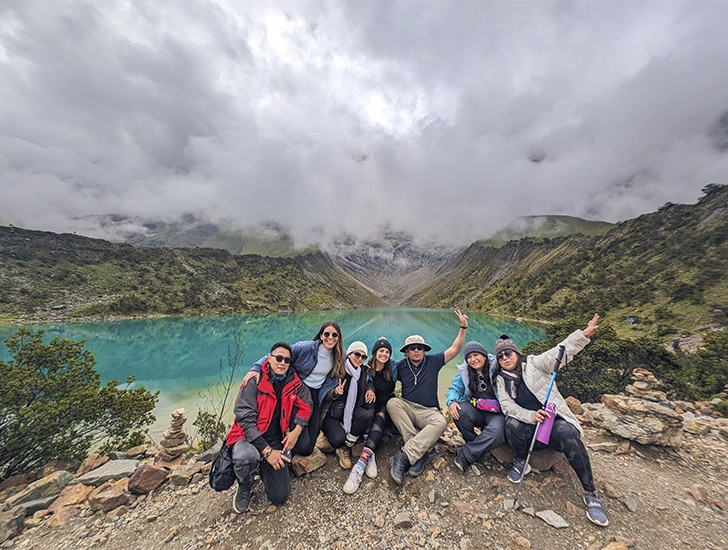 laguna-humantay-dia-4-tour-6-dias-cusco-uros-expeditions