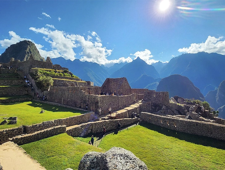 machu-picchu-ciudadela-inca-circuito-2-tour-cusco-6-dias-uros-expeditions