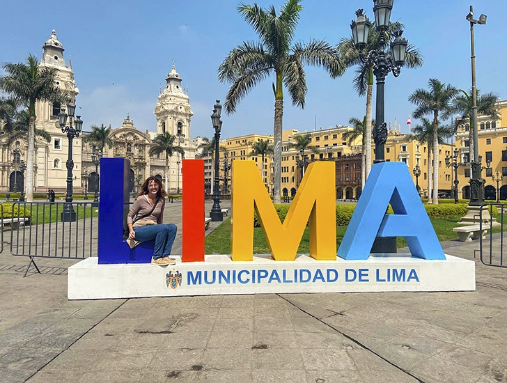 main-square-lima-day-1-peru-8-days-7-nights-tour