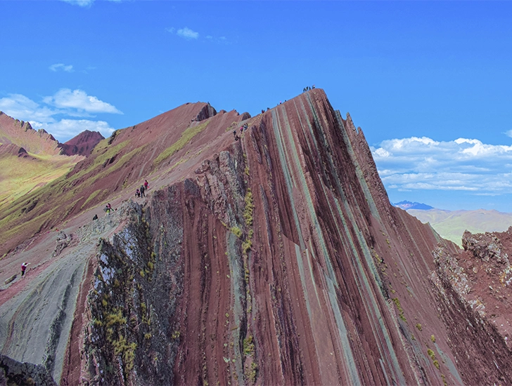 pallaypunchu-viewpoint-andean-landscape