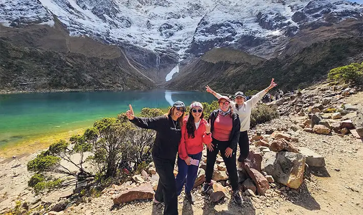 Panoramic view of Humantay Lake on Cusco 6-day tour with Uros Expeditions, stunning Andean natural landscape of Peru