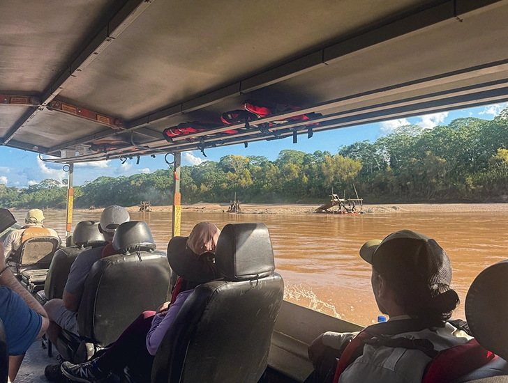 paseo-en-bote-tambopata