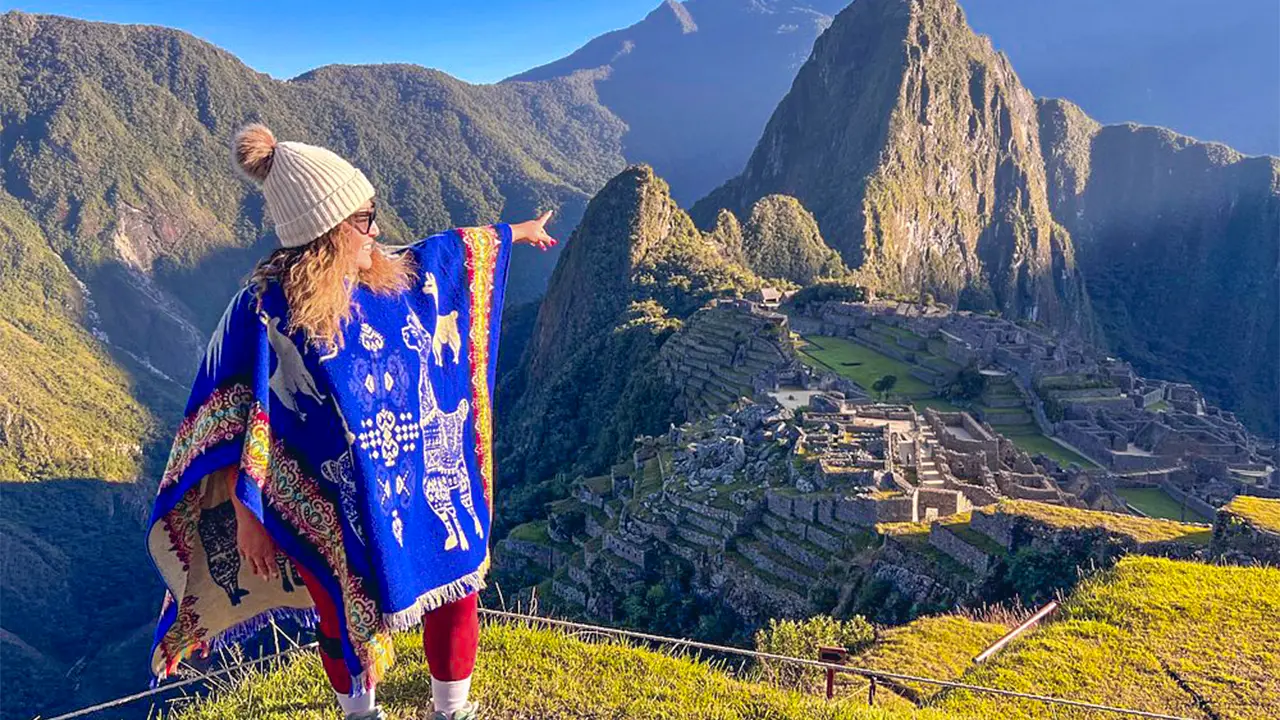 Tourism scene in Latin America and the Caribbean representing the travel experiences supply led by Peru and Mexico