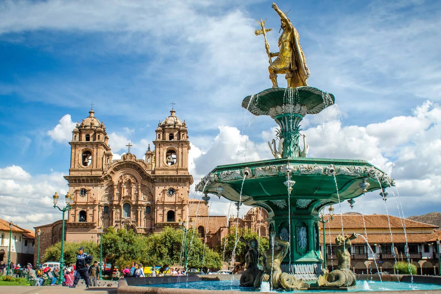 plaza de armas del cusco peru