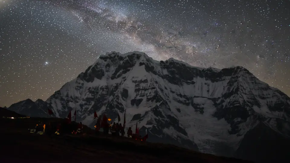Clear night sky in Qoyllority