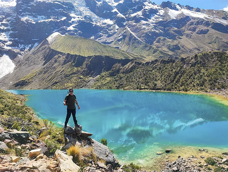 tourists-at-humantay-lake-day-2-cusco-6-days-5-nights-tour