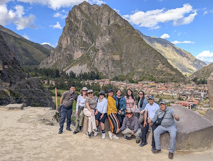 tourists-at-ollantaytambo-day-2-sacred-valley-cusco-4-days-3-nights-tour