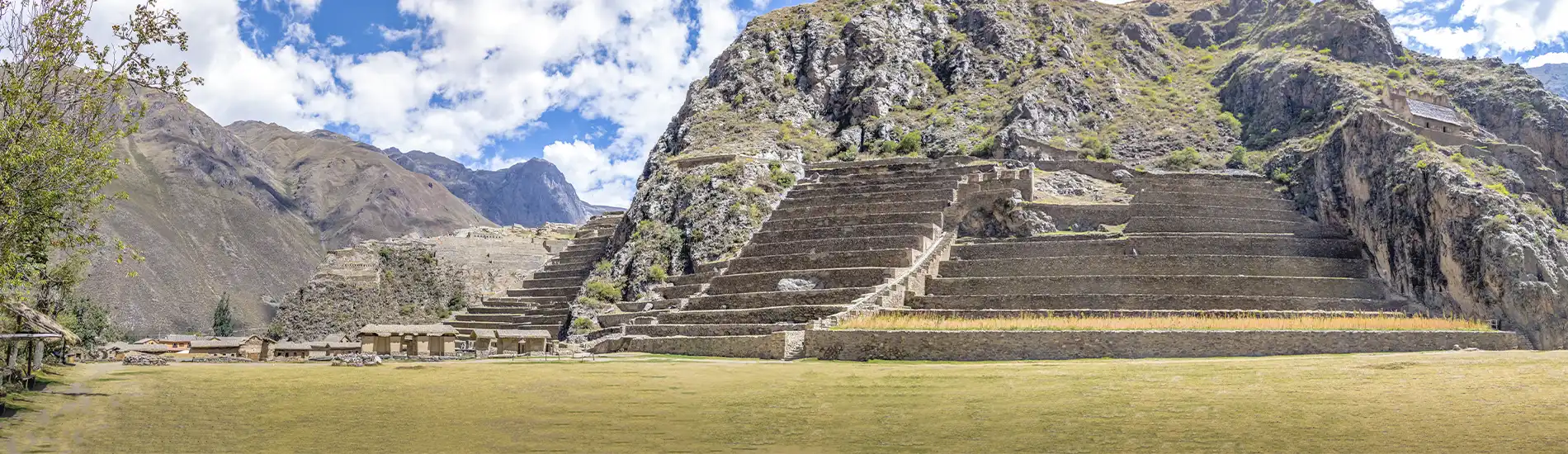 Tours in Cusco and the Sacred Valley of the Incas with Andean landscapes and archaeological sites