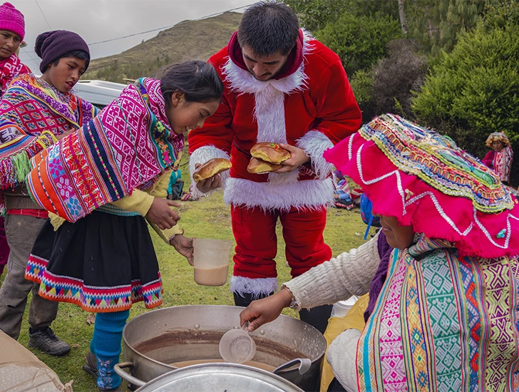 Social impact project in a remote Andean community in Peru focused on connection, care, and shared moments