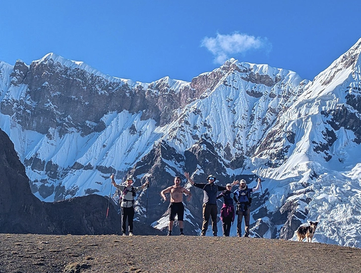 turistas-en-la-montana-ausangate-cusco