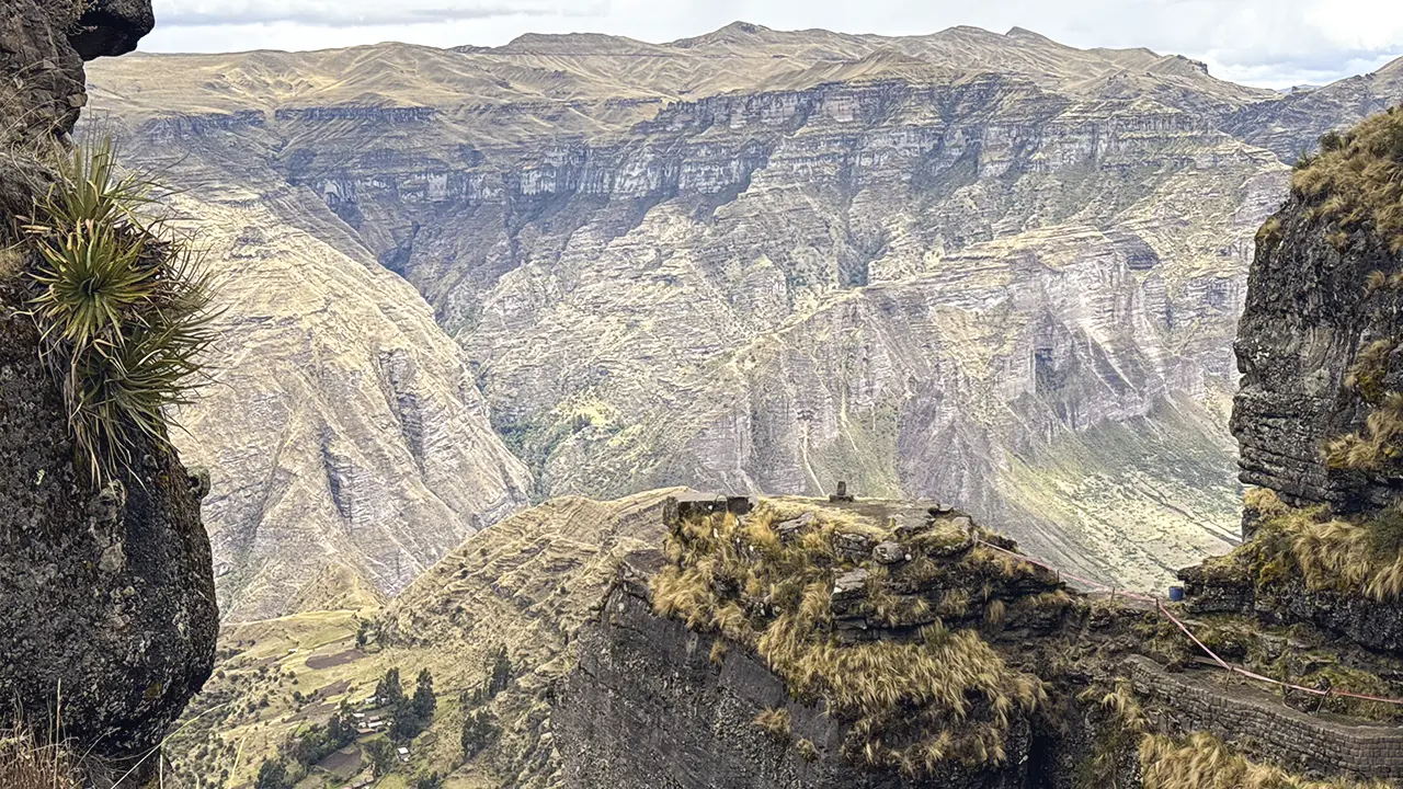 Vista desde Waqrapukara